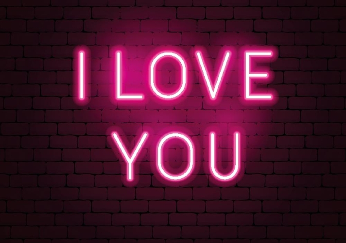 Neonsign met tekst i love you roze  Voorkant