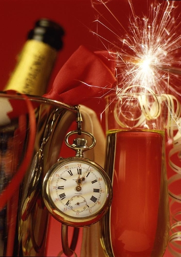 Nieuwjaarskaart feestelijk met klokje en champagne enkel